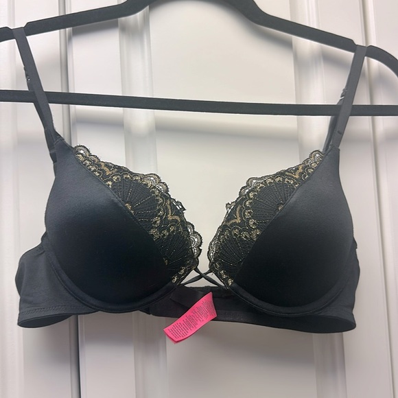 La Senza Black Bra with Gold Lace 🖤💛 - Picture 1 of 4